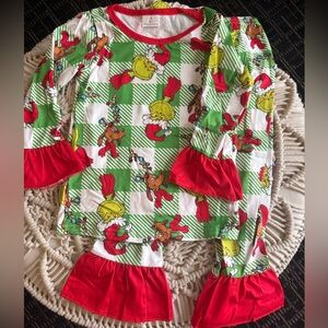 NEW! Little girl Grinch outfit!